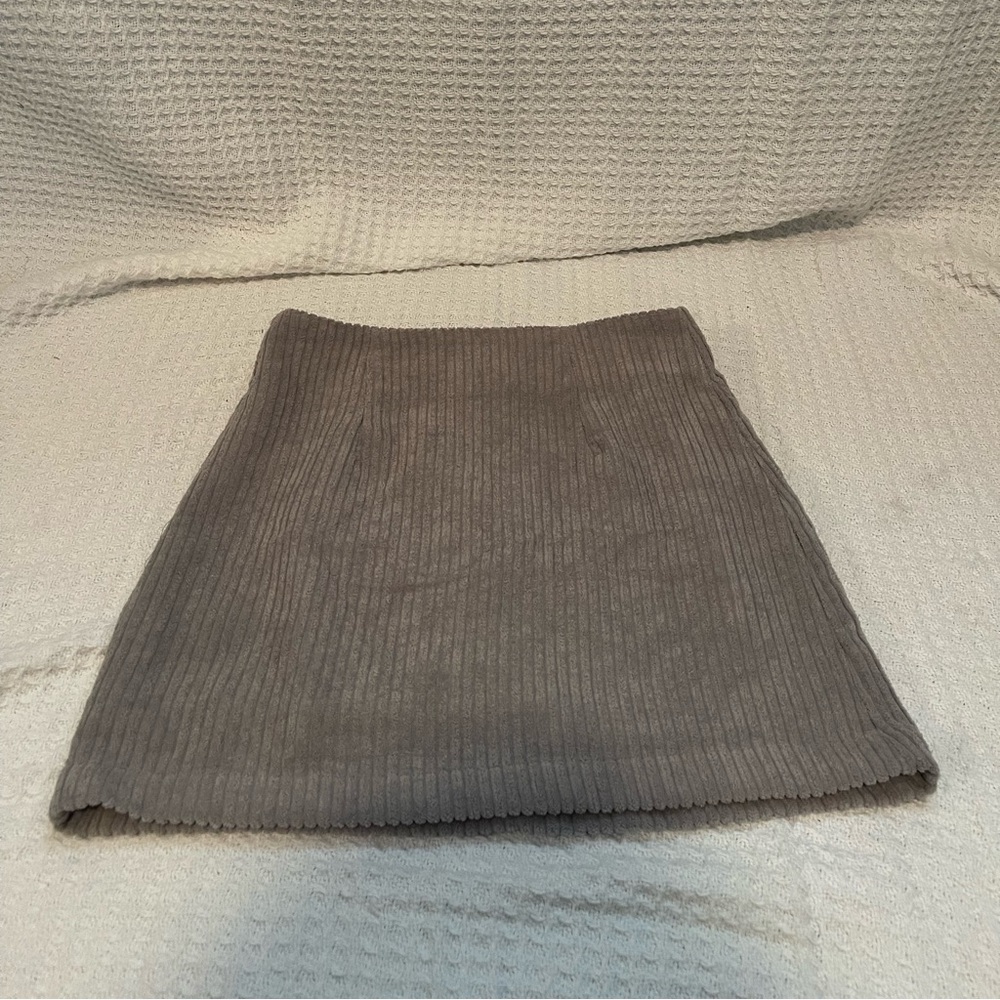 Lulu’s Light Grey Corduroy Skirt